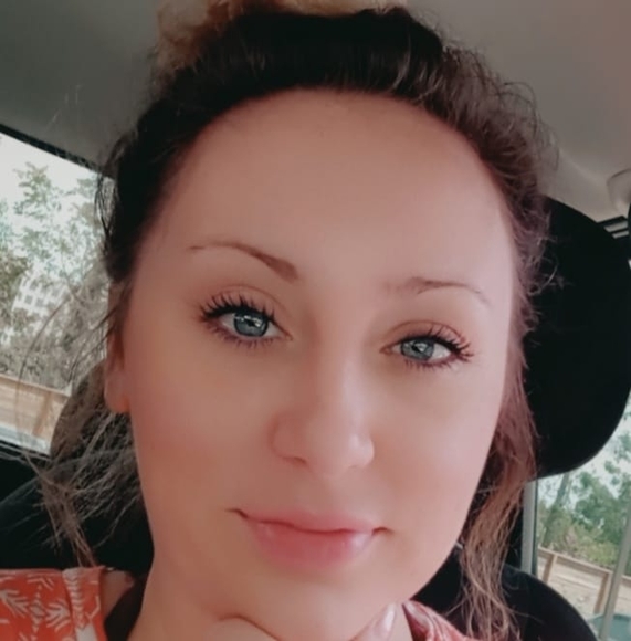 Profile Picture of Jerie Richards (@jeriemarie93) on Poshmark
