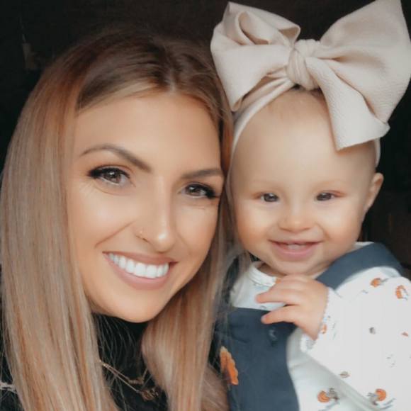 Profile Picture of Erica Speer (@ericabspeer) on Poshmark