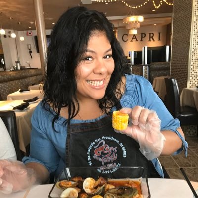 Profile Picture of Shelley T. Peterson (@Shel1219) on Twitter