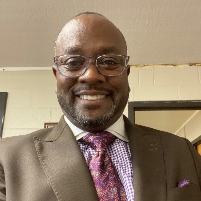 Profile Picture of Julian E. Spencer (@Pastor_JES) on Twitter