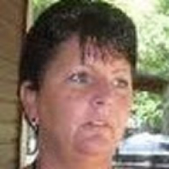 Profile Picture of Beverly Boren (@justbeverly2000) on Poshmark