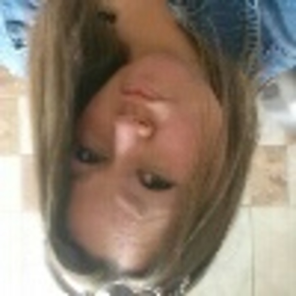 Profile Picture of Kim Major (@krmajor) on Poshmark