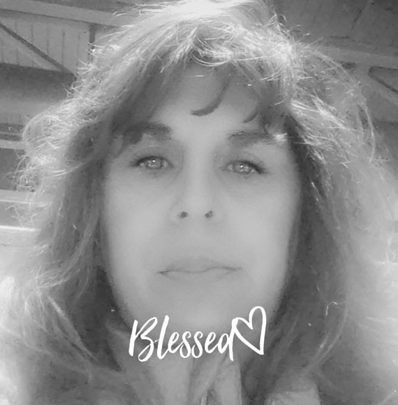 Profile Picture of Veronica Howell (@ronnihowell) on Poshmark