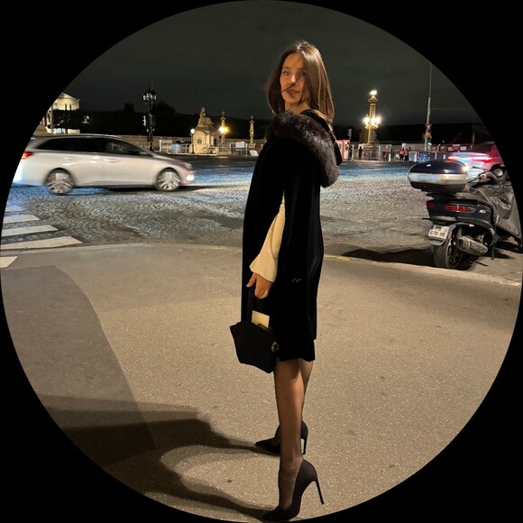 Profile Picture of Jennifer Scalabrino (@j_scalabrino) on Poshmark