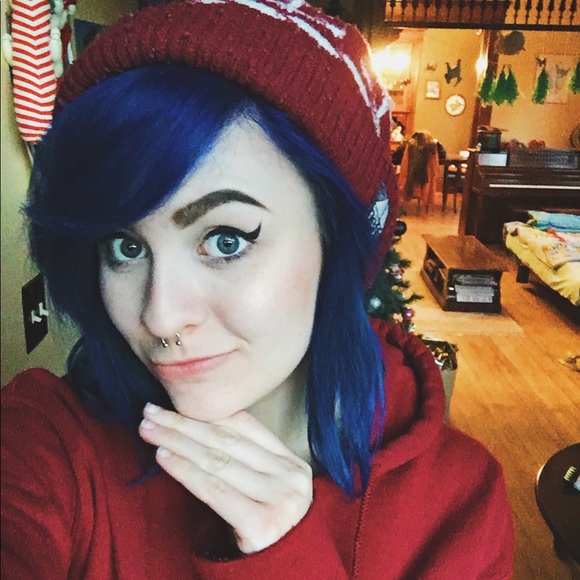 Profile Picture of Jackie Peetz (@jackiepeetz) on Poshmark