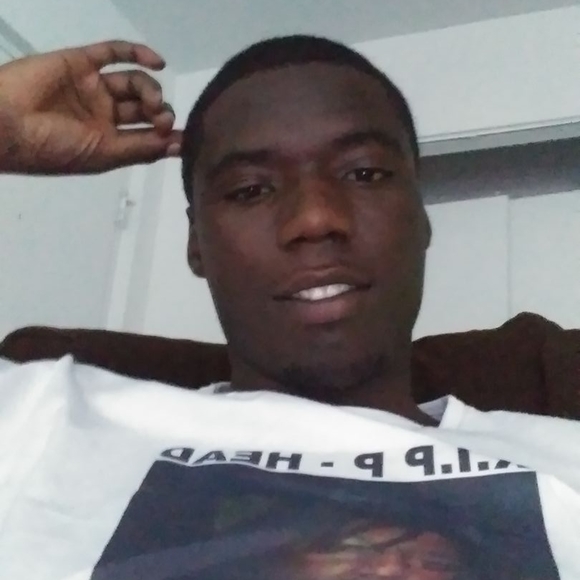 Profile Picture of Gerrod Moore (@gerrodmoore223) on Poshmark