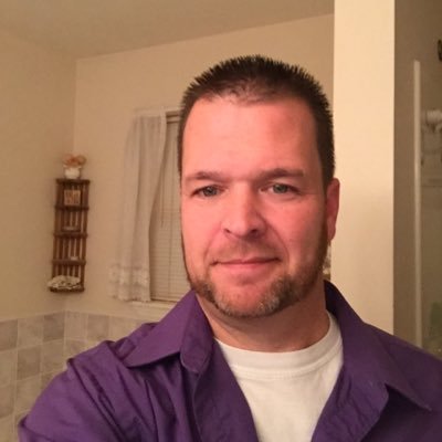 Profile Picture of Brian Basham (@glass1971) on Twitter