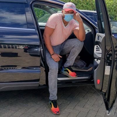 Profile Picture of Simon Nyarari Brooke (@iamnyarari) on Twitter