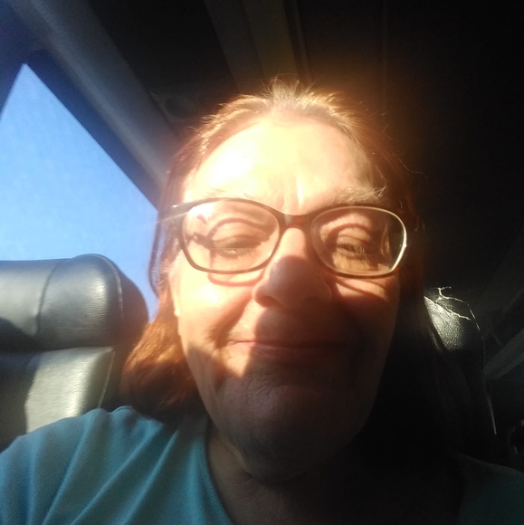 Profile Picture of Cheryl Tifft (@cheryltifft) on Poshmark