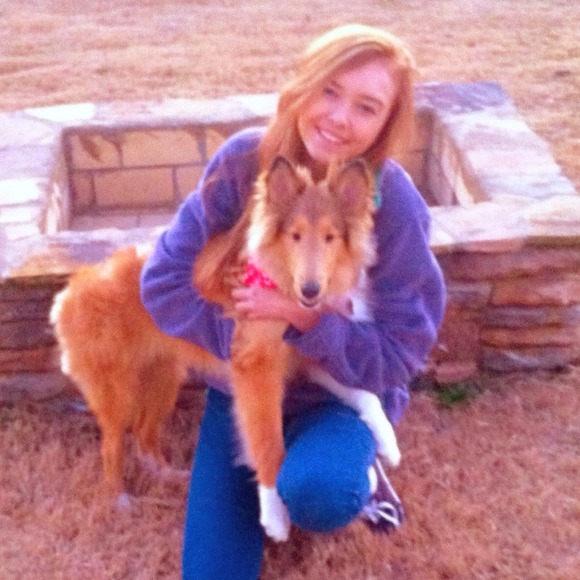 Profile Picture of Alexis Ansley (@alexisansleyy) on Poshmark