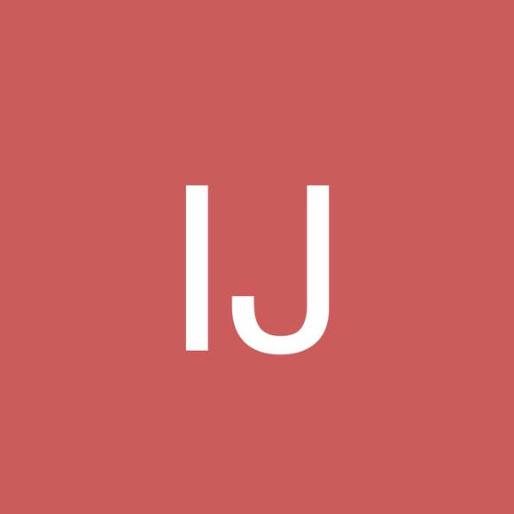 Profile Picture of Isatou Jammeh (@isatoujammeh327) on Poshmark