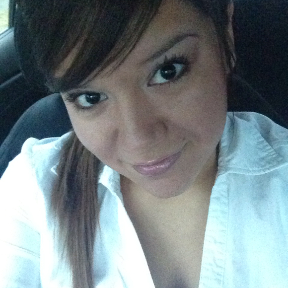 Profile Picture of Alma Gamboa (@agamboa) on Poshmark