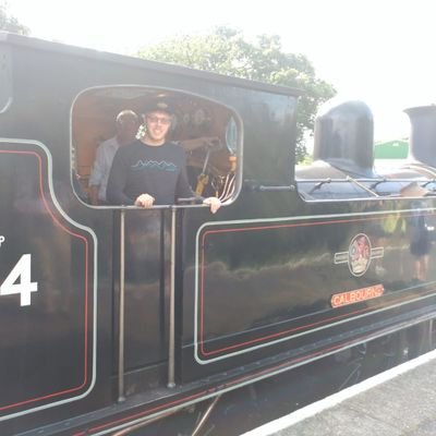 Profile Picture of James Keen (@_jameskeen) on Twitter