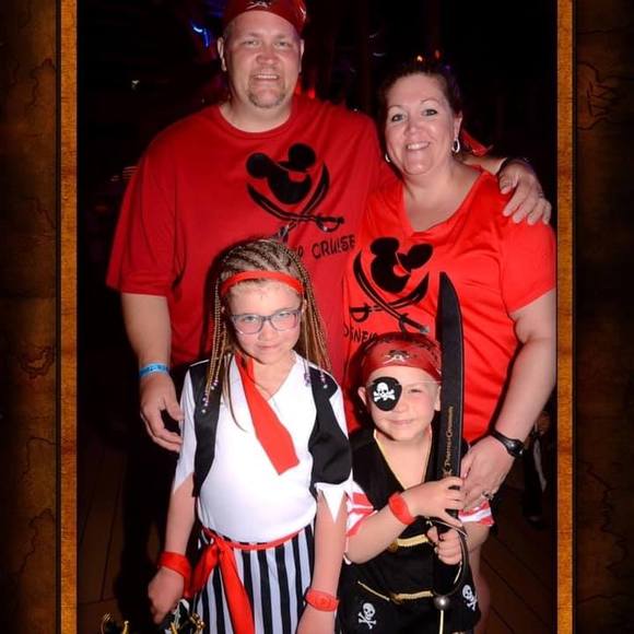 Profile Picture of Jennifer Stepansky (@diddystyle44) on Poshmark