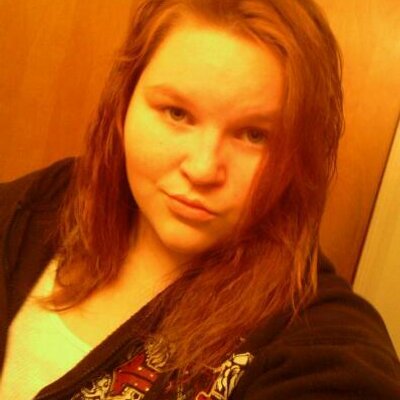 Profile Picture of Amber Swann (@Redneck5991) on Twitter