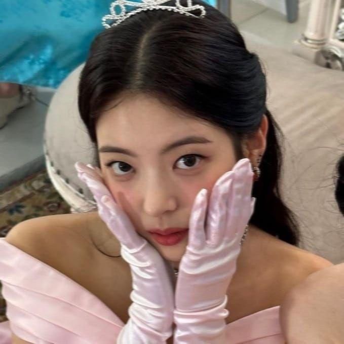 Profile Picture of Lisa.Holt (@daynauarwys) on Tiktok