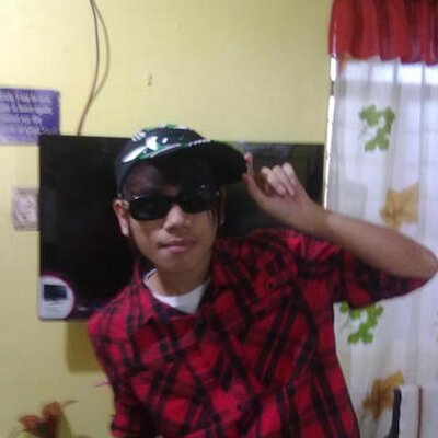 Profile Picture of Dennis Paul Rosales (@DennisPaulRosa1) on Twitter