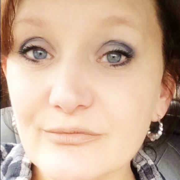 Profile Picture of Deb Sliker (@dsliker) on Poshmark