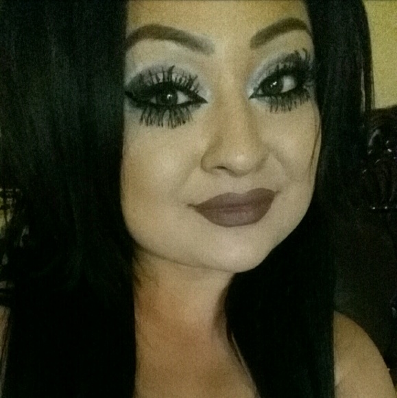 Profile Picture of Erika Camarillo (@erika2424) on Poshmark