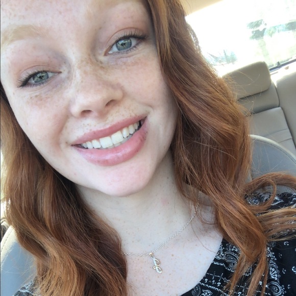 Profile Picture of Jenna Lafontaine (@jennal1174) on Poshmark