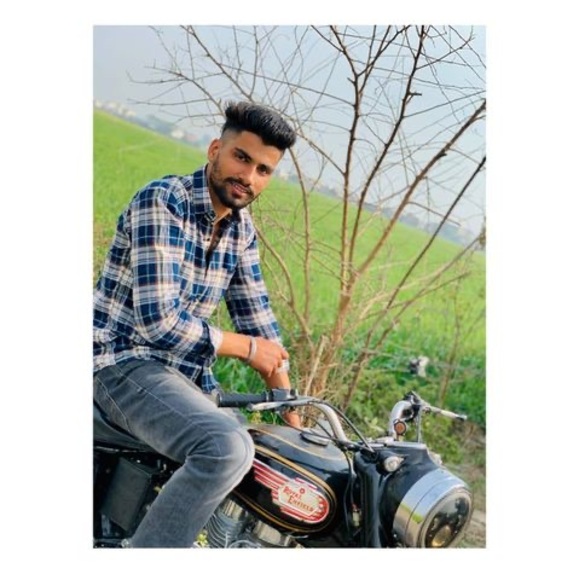 Profile Picture of Harsh Choudhary (@rorboy) on Poshmark