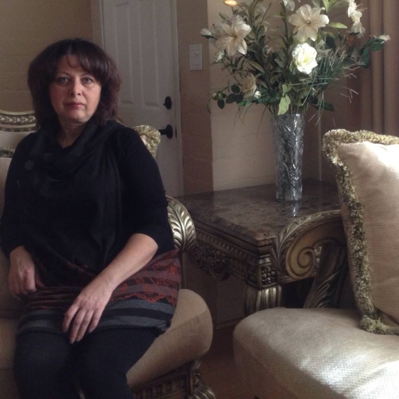 Profile Picture of Lilia Sakanyan (@sakanyanl) on Poshmark