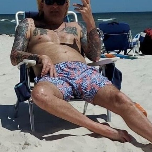 Profile Picture of Bradley Parker (@bparker921) on Poshmark