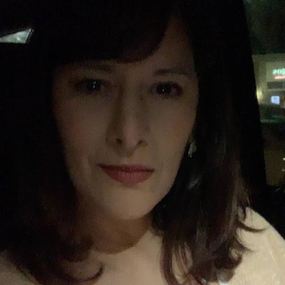 Profile Picture of Lorena Montero (@monterofresa) on Poshmark