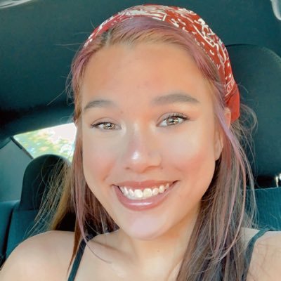 Profile Picture of Angie Arnoldy (@angiearnoldy) on Twitter