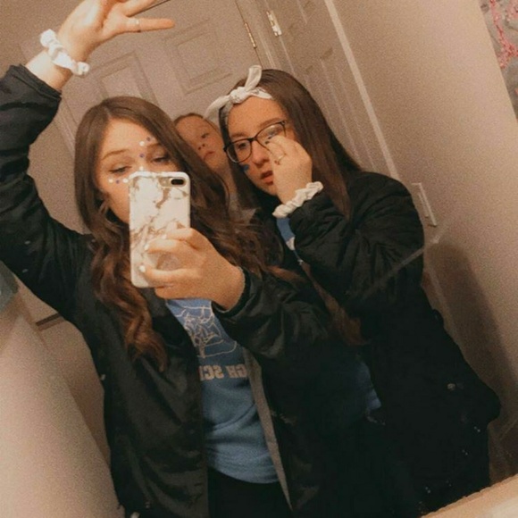 Profile Picture of Abbie Ryser (@ryserabbie) on Poshmark