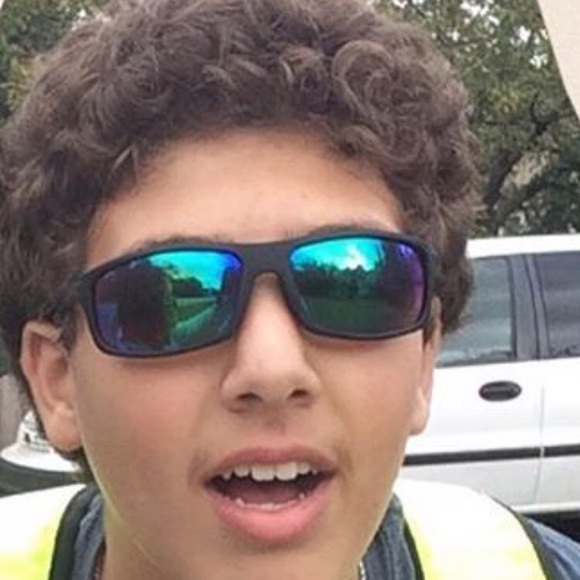 Profile Picture of David Malitz (@dave_oclock) on Poshmark