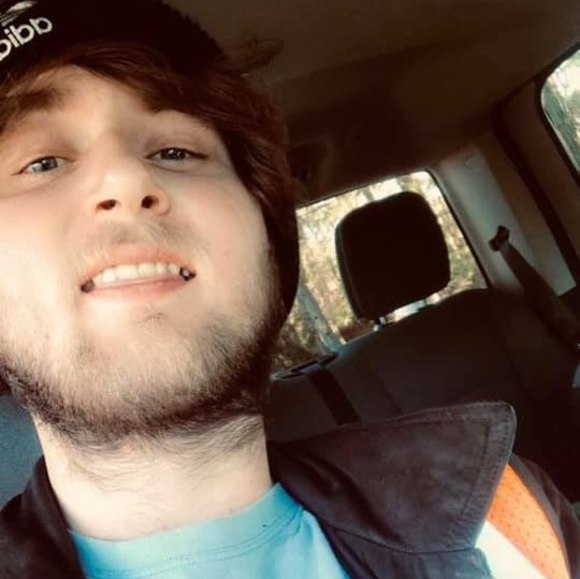 Profile Picture of Travis Derrick (@travisderrick) on Poshmark