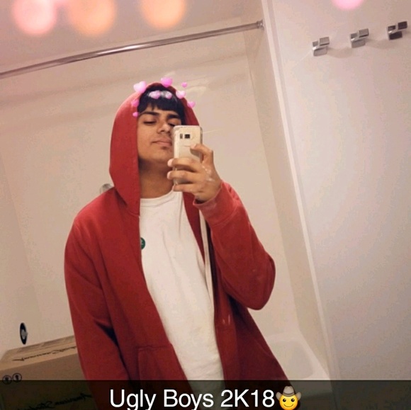 Profile Picture of Jared Soto (@jaredsoto98) on Poshmark