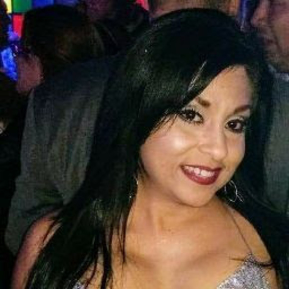 Profile Picture of Edith Silva (@edithsilva0076) on Poshmark