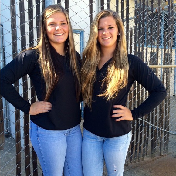 Profile Picture of Amber Hellickson (@ambrehhh23) on Poshmark