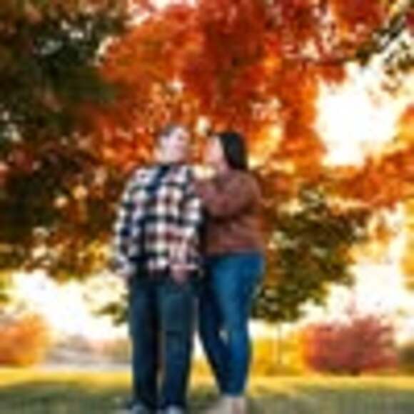 Profile Picture of Kayla Schartz (@kdschartz) on Poshmark