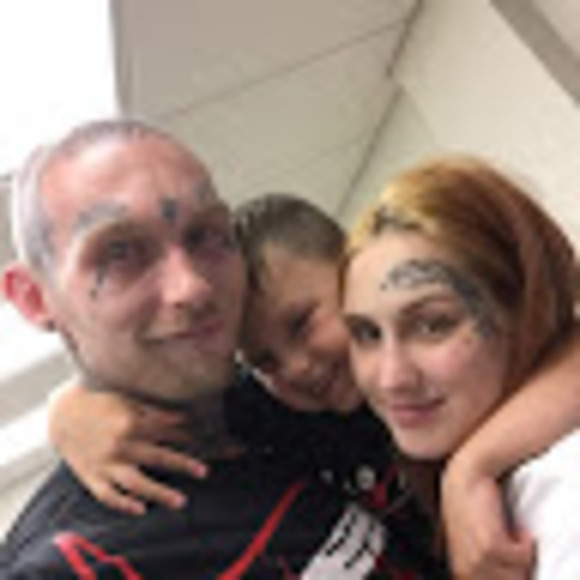 Profile Picture of Shawn Overly (@shawnoverly) on Poshmark