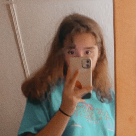 Profile Picture of Jasmin Stankewich (@jasmariest) on Poshmark