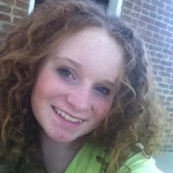 Profile Picture of Kailey Noud (@kailey_vball) on Poshmark