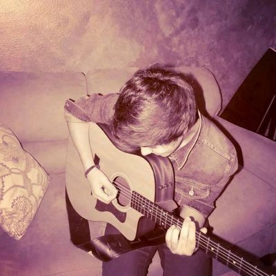 Profile Picture of Andre Barrera (@AndreeMichelleB) on Twitter