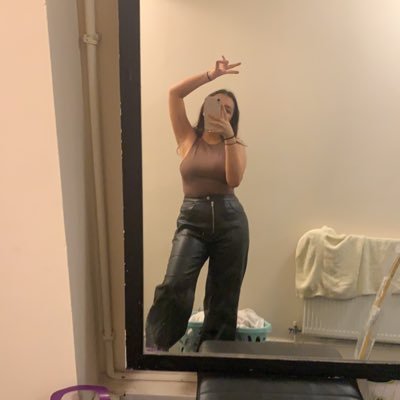 Profile Picture of Beth Bates (@beffbates) on Twitter