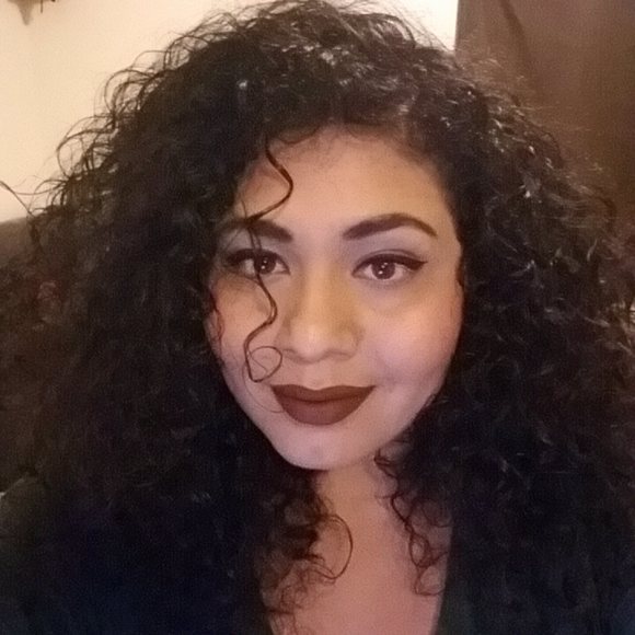 Profile Picture of Alexandra Oregel (@aoregel9) on Poshmark