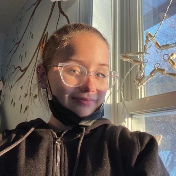 Profile Picture of Juliana Lapointe (@juulap03) on Poshmark