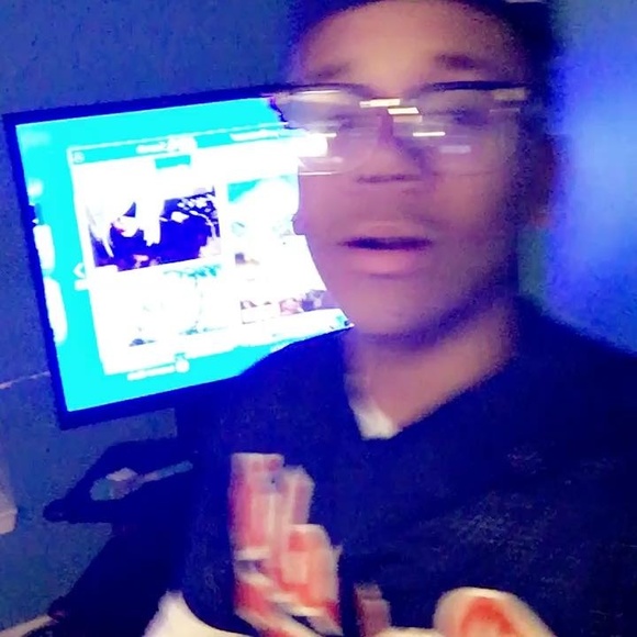 Profile Picture of Kevin jr Clark (@wildstyle8230) on Poshmark