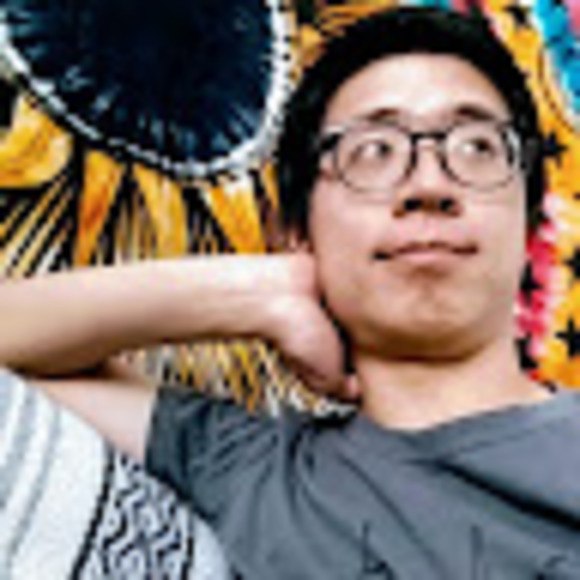 Profile Picture of Andrew Lu (@andrew2lu) on Poshmark