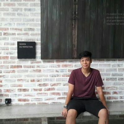 Profile Picture of Jonathan Gough (@JonnersHG) on Twitter