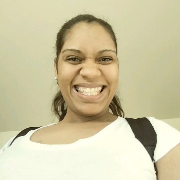 Profile Picture of Lacey Smart (@chanellsmart1) on Poshmark