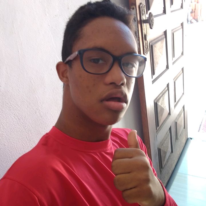 Profile Picture of Alexandra Lemos (@avinhoplay) on Tiktok