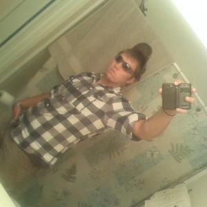 Profile Picture of Stephen Lambert (@sippin_dippin_07) on Myspace