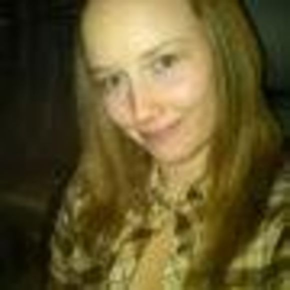 Profile Picture of Tina Andrews (@tandrews2008) on Poshmark